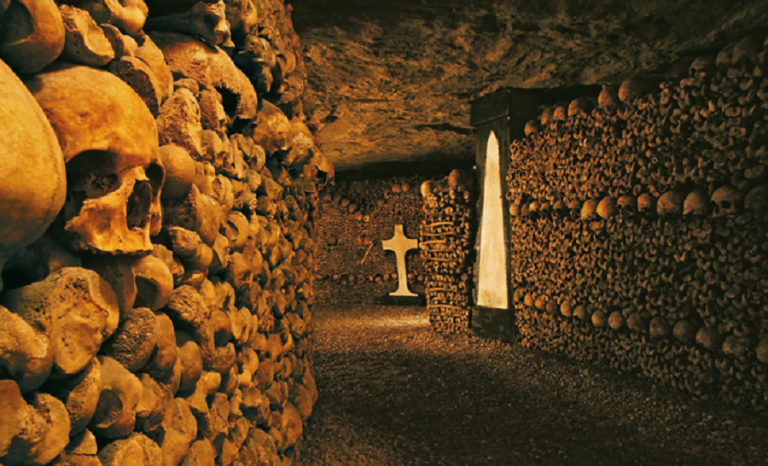 انفاق الموت في باريس  أكبر مستودع عظام تحت الأرض في العالم