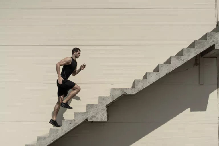 رياضة صعود الدرج : رياضة مذهلة منافعها يجهلها الكثيرون