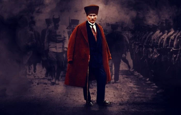 مصطفى كمال أتاتورك : ألغى الخلافة العثمانية وأسس جمهورية تركيا العلمانية