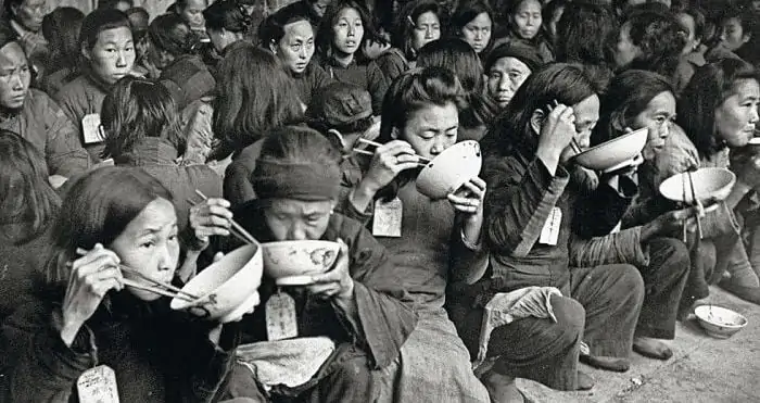 مجاعة الصين الكبرى التي جعلت الصينيين يأكلون كل شيء حرفيا